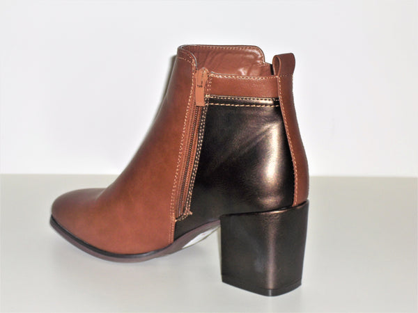 Camel colour Ankle Boot with side fastening zip